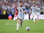 Lionel Messi #10 of Argentina runs with the ball during the FIFA World Cup 2026 Quarter Final match between Argentina and Switzerland at Kansas City 