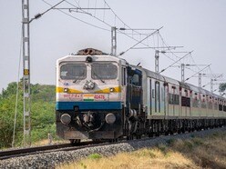 IRCTC ওয়েবসাইট আগামিকাল থেকে আরও উন্নত, ঝড়-বেগে তৎকাল বুকিং! সুবিধার লিস্ট রইল। (ছবিটি প্রতীকী, সৌজন্যে Southern Railways)