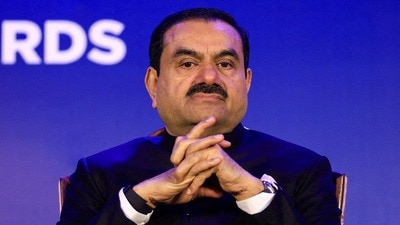 రియల్ ఎస్టేట్ కుబేరుడిగా గౌతమ్ అదానీ! డీఎల్ఎఫ్ సింగ్‌ను వెనక్కి నెట్టిన అదానీ (REUTERS)