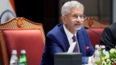 External Affairs Minister S Jaishankar interacts with members of the Indian diaspora in Muscat on Friday. (@DrSJaishankar) External Affairs Minister S Jaishankar interacts with members of the Indian diaspora in Muscat on Friday. (@DrSJaishankar)
