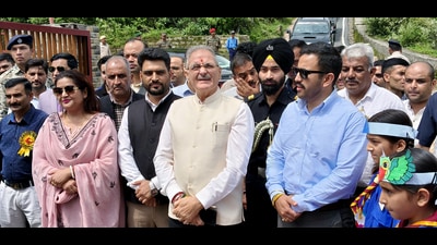 Himachal Pradesh governor Kavinder Gupta along with public works and urban development minister Vikramaditya Singh during a tree plantation drive at Jutogh Cantonment, in Shimla on Tuesday. (ANI Photo) Himachal Pradesh governor Kavinder Gupta along with public works and urban development minister Vikramaditya Singh during a tree plantation drive at Jutogh Cantonment, in Shimla on Tuesday. (ANI Photo)