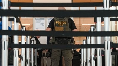 ICE has temporarily halted most vehicle stops during immigration enforcement operations across the United States. (AFP Getty Images/Representative Images) ICE has temporarily halted most vehicle stops during immigration enforcement operations across the United States. (AFP Getty Images/Representative Images)