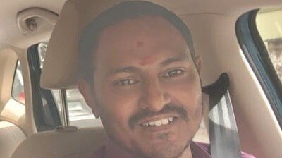 তিনি PhD, সংসার টানতে ক্যাব চালাতে হয় এই ‘কন্ট্রাক্ট লেকচারার’কে! বেতন… তিনি PhD, সংসার টানতে ক্যাব চালাতে হয় এই ‘কন্ট্রাক্ট লেকচারার’কে! বেতন…