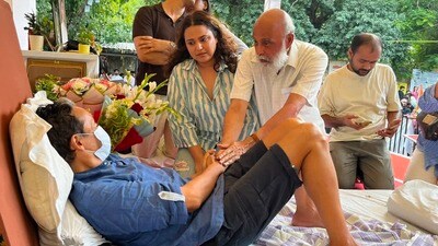 ‘ওঁকে মরতে দেবেন না…’, সোনাম ওয়াংচুকের জন্য় কাতর আর্তি রুবিনার, দেখা করলেন স্বরা ‘ওঁকে মরতে দেবেন না…’, সোনাম ওয়াংচুকের জন্য় কাতর আর্তি রুবিনার, দেখা করলেন স্বরা