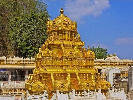 ఇంద్రకీలాద్రిపై ఆషాఢ సారె సమర్పణ