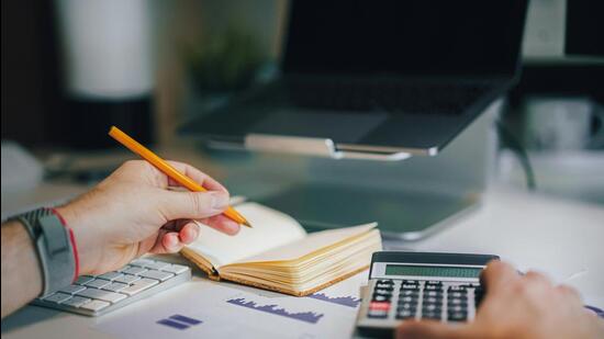 Despite significant non-corporate tax refunds, net direct tax collections in the period also jumped year-on-year by 16.4% to <span class='webrupee'>₹</span>6.51 lakh crore (Unsplash)