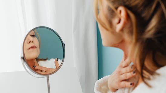 Read more to find out how to check your thyroid for abnormalities at home.