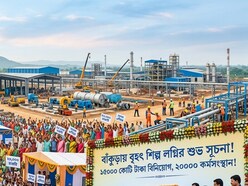 বাঁকুড়ায় ইস্পাত কারখানায় বড় বিনিয়োগ করা হচ্ছে। (ছবিটি প্রতীকী, সৌজন্যে Nano Banana দিয়ে তৈরি করা)