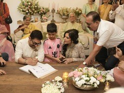 ‘আমিরের বিয়ে অবৈধ’, হিন্দু নারী গৌরীকে বিয়ে, নায়কের বিরুদ্ধে ফতোয়া জারি, কী ঘটেছ