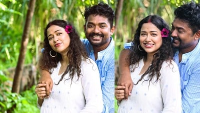 সোহিনীর বেবি বাম্প আগলে শোভন! তৃতীয় বিবাহবার্ষিকীতে এল দুই থেকে তিন হওয়ার খবর সোহিনীর বেবি বাম্প আগলে শোভন! তৃতীয় বিবাহবার্ষিকীতে এল দুই থেকে তিন হওয়ার খবর