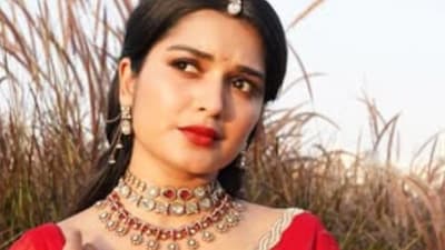 <p>సీరియల్ నటిగా తెలుగు ప్రేక్షకులకు చేరువైంది ప్రియాంక జైన్. ఆ తర్వాత బిగ్ బాస్ తెలుగు సీజన్ 7తో మరింత పాపులారిటీ సంపాదించుకుంది. </p> (instagram-Priyanka M Jain) <p>సీరియల్ నటిగా తెలుగు ప్రేక్షకులకు చేరువైంది ప్రియాంక జైన్. ఆ తర్వాత బిగ్ బాస్ తెలుగు సీజన్ 7తో మరింత పాపులారిటీ సంపాదించుకుంది. </p> (instagram-Priyanka M Jain)