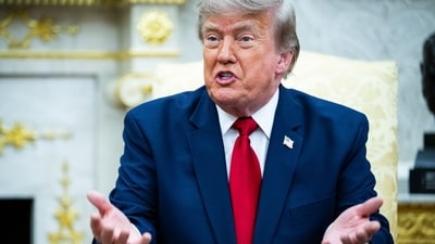 Donald Trump questioned the cause of death for Senator Graham, contradicting early medical reports. (Bloomberg)