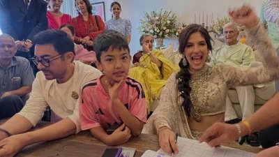 'নতুন মা' গৌরীকে নাম ধরে ডাকে আমিরের ৩ সন্তান! সৎ ছেলের সাথে কেমন বন্ডিং নায়কের?