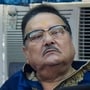 মঙ্গলবার রাতে স্বর্ণকমল সাহার বাড়িতে যান মদন মিত্র।(Saikat paul)