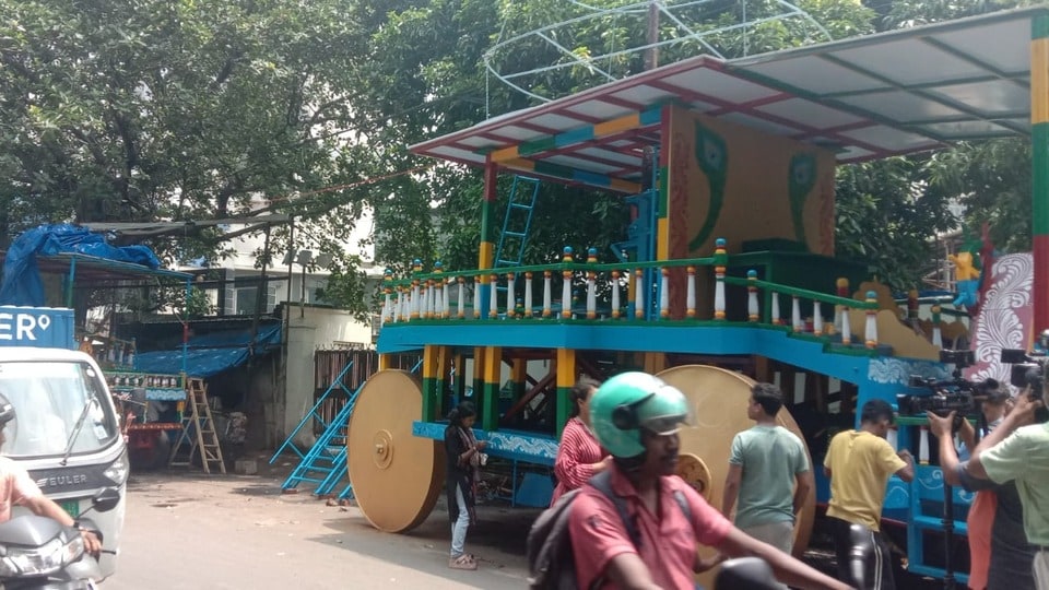 কলকাতায় রথযাত্রার বর্ণাঢ্য আয়োজন ইসকনের (সৌজন্যে টুইটার)