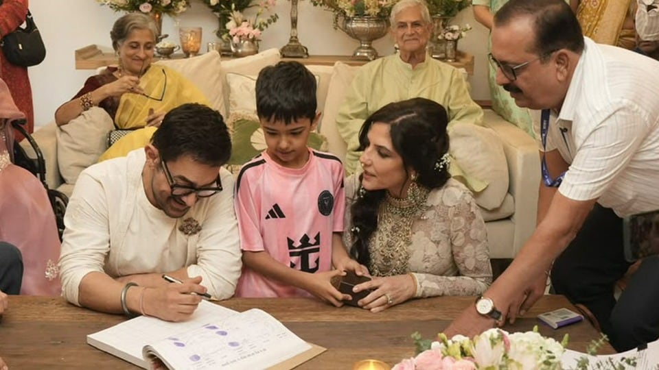 ‘আমিরের বিয়ে অবৈধ’, হিন্দু নারী গৌরীকে বিয়ে, নায়কের বিরুদ্ধে ফতোয়া জারি, কী ঘটেছ (Handout )
