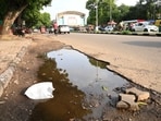 The meeting also examined the bar association’s demand for a zebra crossing, bus shelter and speed breakers outside the district court complex in Mohali. (Ravi Kumar/HT)