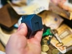 As investment landscapes change, a growing number of investors are prioritizing income-generating assets over capital appreciation. With real estate, REITs, and dividends taking center stage, discover how this shift is reshaping strategies and creating new opportunities for retail investors seeking stability in turbulent markets.