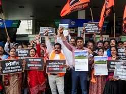 ఇథనాల్ పాలసీ అమలును నిరసిస్తూ థానేలో మహారాష్ట్ర నవనిర్మాణ సేన నిరసనలు