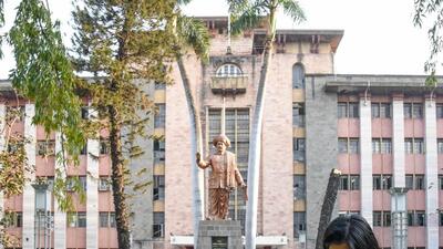 Pune, India - Feb. 2, 2018: HT reporter Ananya Barua trying to access free WiFi installed by PMC at PMC building as a part of smart city project in Pune, India, on Friday, February 2, 2018. (Photo by Sanket Wankhade/HT PHOTO) Pune, India - Feb. 2, 2018: HT reporter Ananya Barua trying to access free WiFi installed by PMC at PMC building as a part of smart city project in Pune, India, on Friday, February 2, 2018. (Photo by Sanket Wankhade/HT PHOTO)