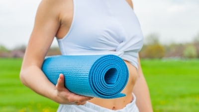 How to clean the yoga mat? A complete care and wash guide (Pexels) How to clean the yoga mat? A complete care and wash guide (Pexels)