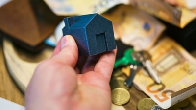 As investment landscapes change, a growing number of investors are prioritizing income-generating assets over capital appreciation. With real estate, REITs, and dividends taking center stage, discover how this shift is reshaping strategies and creating new opportunities for retail investors seeking stability in turbulent markets.