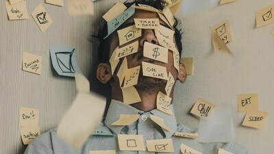 Everyday habits that can help you stop overthinking and feel more at peace. (Unsplash) Everyday habits that can help you stop overthinking and feel more at peace. (Unsplash)