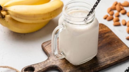 Healthy Vegan Almond Milk Smoothie Recipe