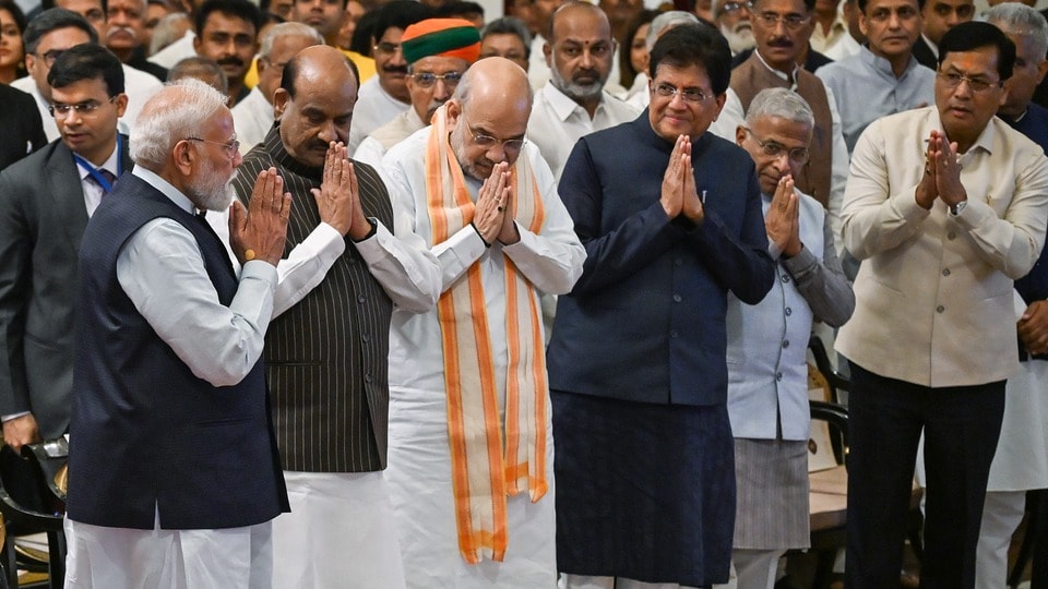জুলাইয়ের শেষ সপ্তাহে শুরু হতে চলা সংসদের বর্ষাকালীন অধিবেশনকে ঘিরে ইতিমধ্যেই জোর প্রস্তুতি শুরু করেছে কেন্দ্র সরকার।(Jitender Gupta)