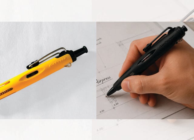 The Tombow AirPress works even on wet paper. (SOZODORI) The Tombow AirPress works even on wet paper. (SOZODORI)