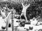 Leonard Bernstein conducts the Boston Symphony in 1970. (Getty Images)