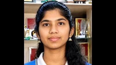 Maharashtra’s NEET topper began journey in a government school Maharashtra’s NEET topper began journey in a government school