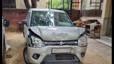 Hatchback that was crushed by the speeding SUV in Gurugram Sector 10. (Parveen Kumar/Hindustan Times) Hatchback that was crushed by the speeding SUV in Gurugram Sector 10. (Parveen Kumar/Hindustan Times)