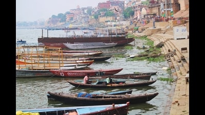 In Varanasi, floodwaters creep up the steps of Ganga Ghats (Rajesh Kumar/HT) In Varanasi, floodwaters creep up the steps of Ganga Ghats (Rajesh Kumar/HT)