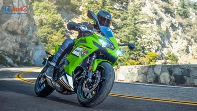 Kawasaki Ninja 650, sınırlı süreli teklifle ücretsiz gezici ön cam alıyor