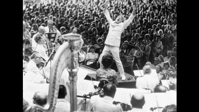 Leonard Bernstein conducts the Boston Symphony in 1970. (Getty Images) Leonard Bernstein conducts the Boston Symphony in 1970. (Getty Images)