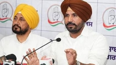 Punjab Congress President Amarinder Singh Raja Waring (right) and former Prime Minister Charanjit Singh Channi (left) (Source)
