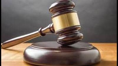 While refusing to quash the FIR lodged by an investor, the HC disposed of the writ petition filed by Haji Iqbal. (For Representation) While refusing to quash the FIR lodged by an investor, the HC disposed of the writ petition filed by Haji Iqbal. (For Representation)