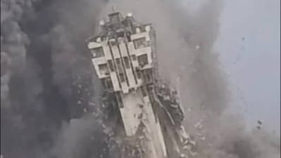 Collapsing Chabahar surveillance tower image ( @PeteHegseth) Collapsing Chabahar surveillance tower image ( @PeteHegseth)