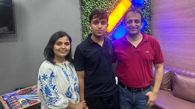 NEET UG টপার আরিয়ান গুপ্তার সাফল্যের নেপথ্যে রহস্য কী? NEET UG টপার আরিয়ান গুপ্তার সাফল্যের নেপথ্যে রহস্য কী?