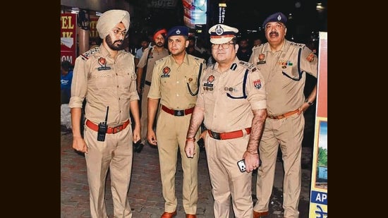 Police officials during a checking drive in Ludhiana. (HT Photo)