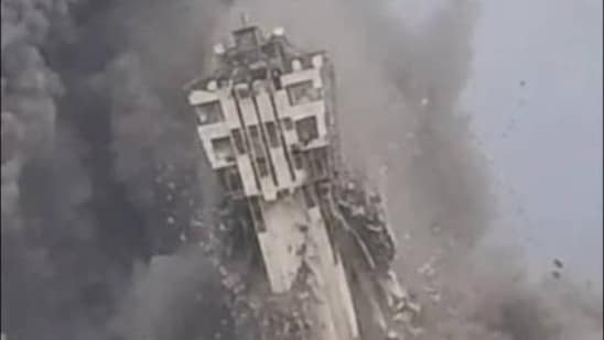 Collapsing Chabahar surveillance tower image