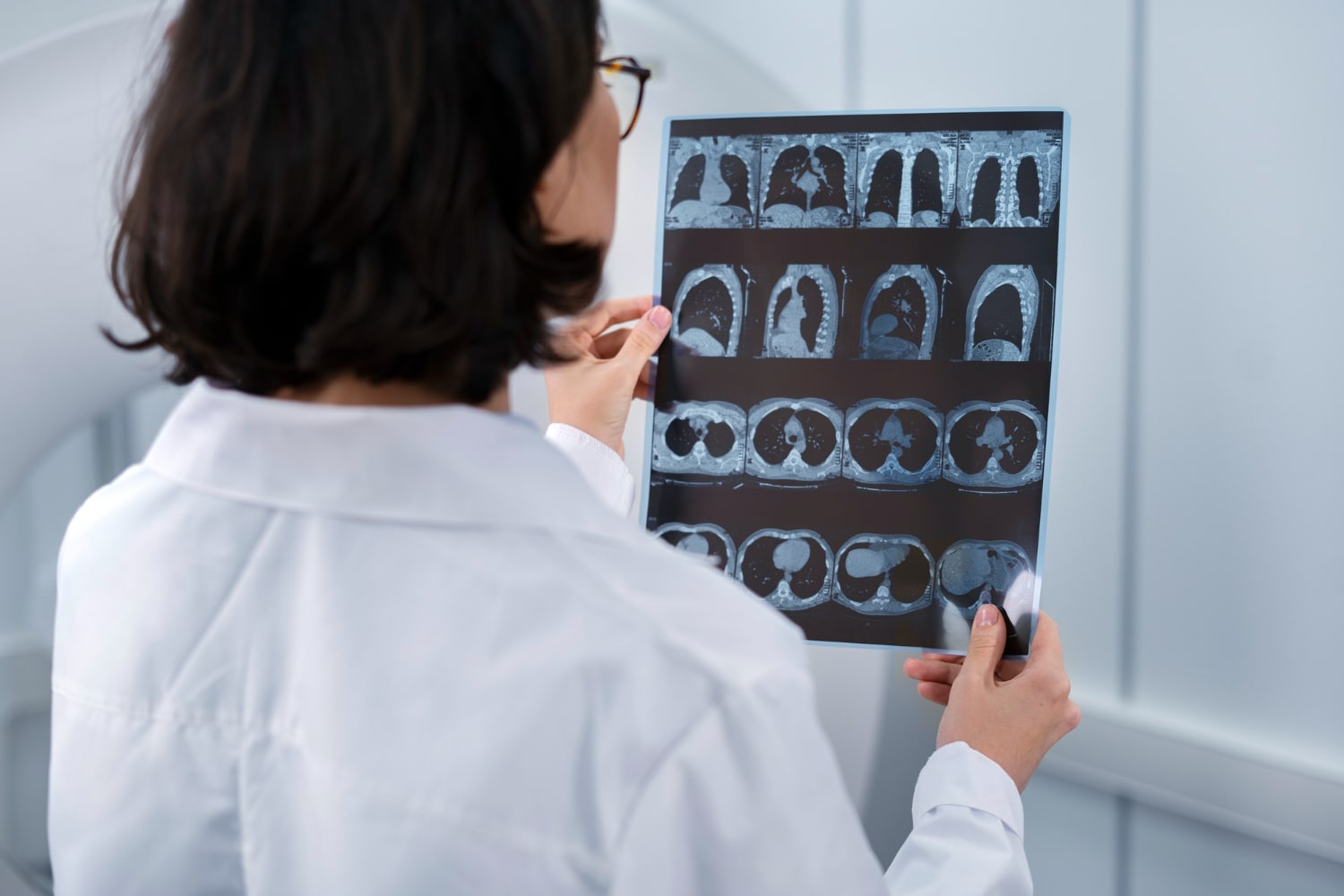 Smokers should get a lung CT scan. (Picture credit: Freepik) Smokers should get a lung CT scan. (Picture credit: Freepik)