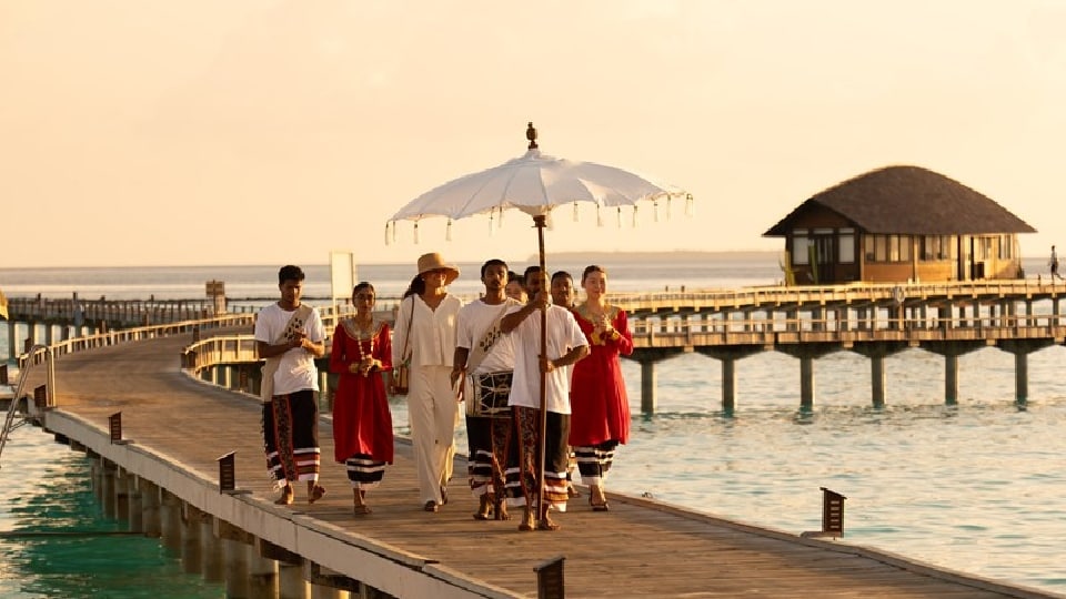 A traditional Maldivian welcome at Iru Fushi. (Sun Siyam Iru Fushi) A traditional Maldivian welcome at Iru Fushi. (Sun Siyam Iru Fushi)