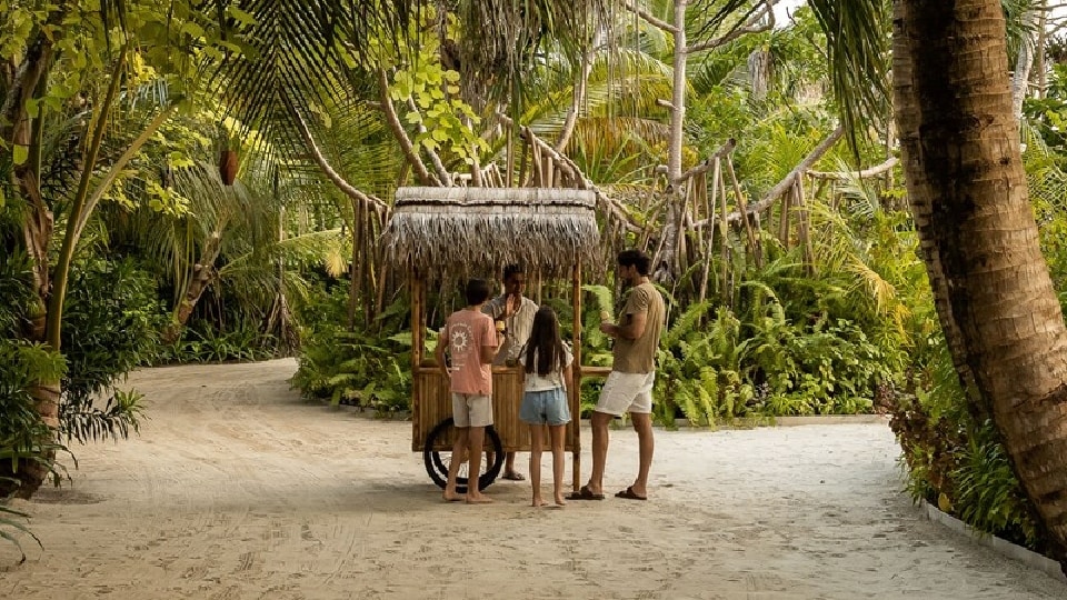 Chasing an ice cream truck on the island brings nostalgia. (Sun Siyam Iru Fushi) Chasing an ice cream truck on the island brings nostalgia. (Sun Siyam Iru Fushi)