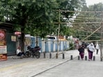 A prominent example is the area opposite Katraj Zoo, where multiple Dhol-Tasha pathaks had erected pandals on the footpath. (MAHENDRA KOLHE/HT)