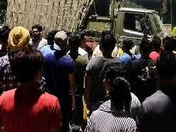 ৬ জুলাই উখরুল জেলা সদর থেকে প্রায় ১৭ কিলোমিটার দূরে নুংশাং খং এলাকার কাছে শাংশাকে অসম রাইফেলসের একটি কনভয়ের উপর অতর্কিতে হামলা চালিয়েছিল সন্দেহভাজন জঙ্গিরা। 