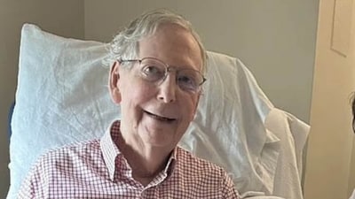 A new photo of Senator Mitch McConnell from his hospital room has sparked fresh questions online. (Credit: Mitch McConnell office) A new photo of Senator Mitch McConnell from his hospital room has sparked fresh questions online. (Credit: Mitch McConnell office)
