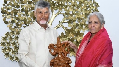 కేంద్రమంత్రి నిర్మలా సీతారామన్తో చంద్రబాబు కేంద్రమంత్రి నిర్మలా సీతారామన్తో చంద్రబాబు