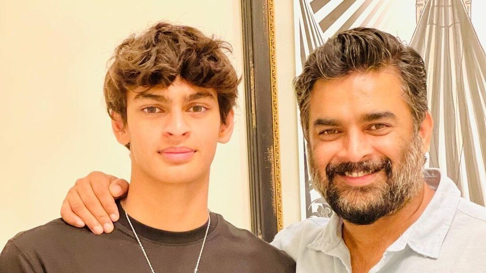 నా కొడుకు ఫ్రెండ్స్ చూసే సినిమాలు చూసి నాకు పెద్ద భయం పట్టుకుంది, పూర్తిగా దూరమైనట్లు అనిపిస్తోంది: మాధవన్



